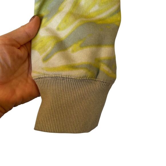 Wild Fable Women's Cropped Hoodie Green Swirl Geometric Size M - Picture 7 of 10